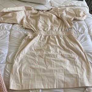 PUFF-SLEEVE SIDE-CUTOUT MINI DRESS IN LIGHTWEIGHT CHINO